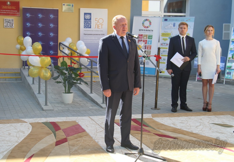 27d70fb1f613cc35c2ab00cd5bda2ce6